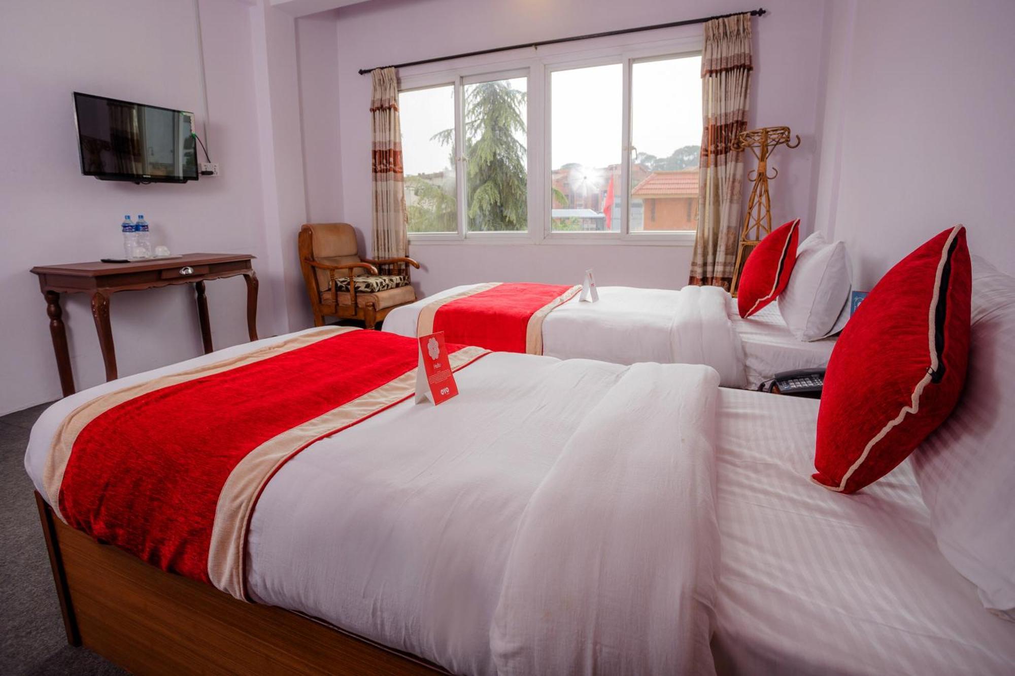Oyo 135 Lost Garden Apartment And Guest House Kathmandu Exterior photo